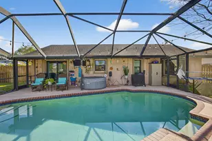 132 Parkwood Dr, Royal Palm Beach, FL 33411 - Photo 35