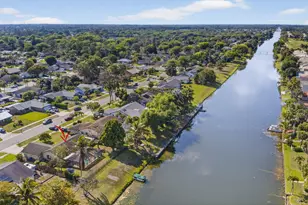 132 Parkwood Dr, Royal Palm Beach, FL 33411 - Photo 63