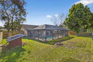 132 Parkwood Dr, Royal Palm Beach, FL 33411 - Photo 55