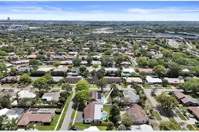1321 SW 74th Terrace, Plantation, FL 33317 - Photo 11