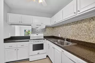 1432 S Lakeside Dr, Lake Worth Beach, FL 33460 - Photo 13