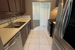 4893 Palm Hill Dr, West Palm Beach, FL 33415 - Photo 15