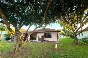 4893 Palm Hill Dr, West Palm Beach, FL 33415 - Photo 31