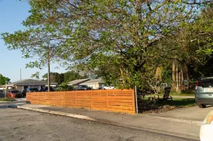 528 Churchill Rd, West Palm Beach, FL 33405 - Photo 39