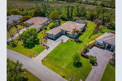 523 SW Squire Johns Lane, Palm City, FL 34990 - Photo 7