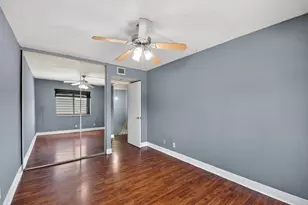 320 Woodland Rd, Palm Springs, FL 33461 - Photo 47