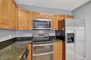 320 Woodland Rd, Palm Springs, FL 33461 - Photo 13