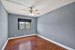 320 Woodland Rd, Palm Springs, FL 33461 - Photo 45