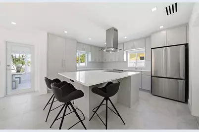 2001 NE 17th Way, Fort Lauderdale, FL 33305 - Photo 9