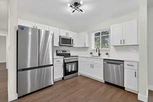 710 SW 67th Ave, Pembroke Pines, FL 33023 - Photo 11