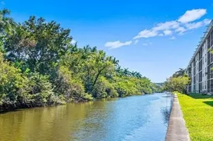 105 Royal Pk Dr, Oakland Park, FL 33309 - Photo 15