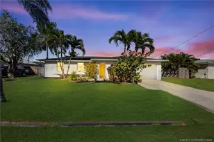 643 SE Harborview Dr, Port Saint Lucie, FL 34983 - Photo 19