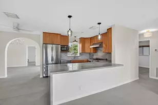 467 NE 31st St, Boca Raton, FL 33431 - Photo 1