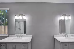 11032 Boston Dr, Hollywood, FL 33026 - Photo 9