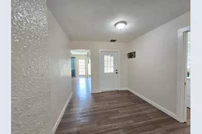 330 Barraclough Street, Fort Pierce, FL 34982 - Photo 5