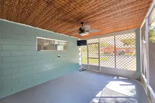 330 Barraclough St, Fort Pierce, FL 34982 - Photo 17