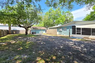 330 Barraclough St, Fort Pierce, FL 34982 - Photo 21