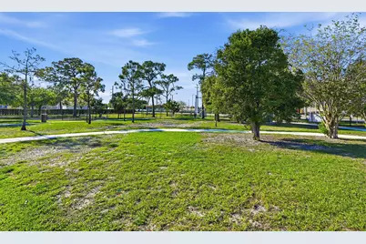 629 NE 36th Street, Oakland Park, FL 33334 - Photo 39