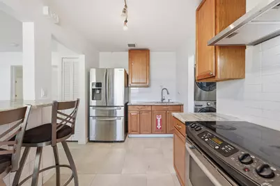 629 NE 36th Street, Oakland Park, FL 33334 - Photo 3