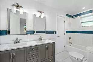 8719 40th Ter N, Palm Beach Gardens, FL 33410 - Photo 9