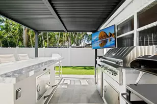 698 W Camino, Boca Raton, FL 33486 - Photo 27