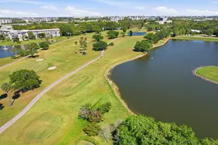 4115 Carriage Dr, Pompano Beach, FL 33069 - Photo 47