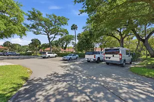 4115 Carriage Dr, Pompano Beach, FL 33069 - Photo 37