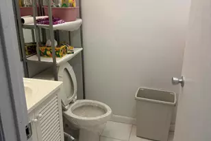 251 Flanders F, Delray Beach, FL 33484 - Photo 3