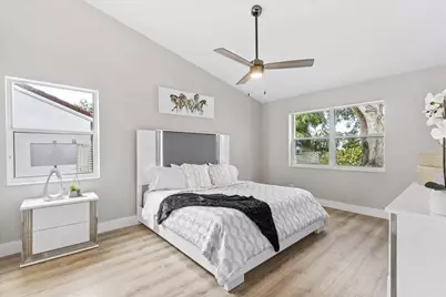 1033 W Siena Oaks Cir Circle W, Palm Beach Gardens, FL 33410 - Photo 11