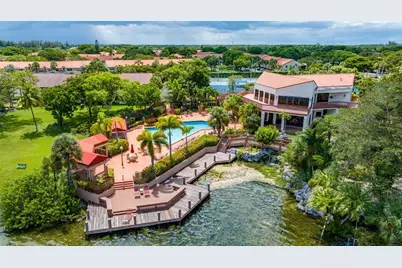 302 Liberty Court, Deerfield Beach, FL 33442 - Photo 23