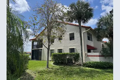 302 Liberty Court, Deerfield Beach, FL 33442 - Photo 3