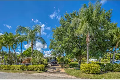 1328 Lake Victoria Drive, Lake Worth Beach, FL 33461 - Photo 17