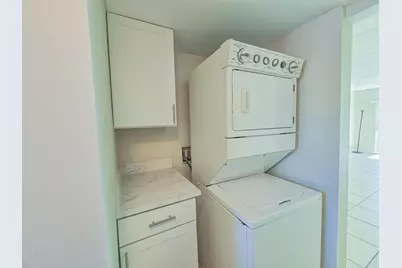 1501 Crescent Circle #E40, Lake Park, FL 33403 - Photo 3