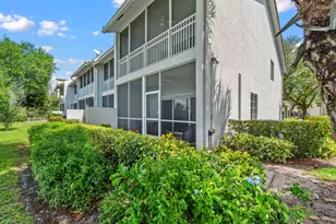 12598 Westhampton Cir, Wellington, FL 33414 - Photo 15