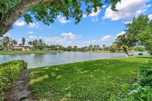 12598 Westhampton Cir, Wellington, FL 33414 - Photo 15
