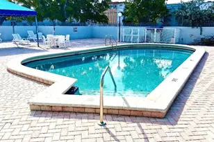 7300 Wayne Ave, Miami Beach, FL 33141 - Photo 17