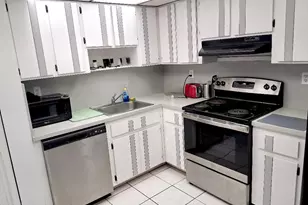 7300 Wayne Ave, Miami Beach, FL 33141 - Photo 13