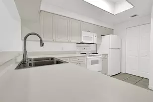 2728 Anzio Ct, Palm Beach Gardens, FL 33410 - Photo 7