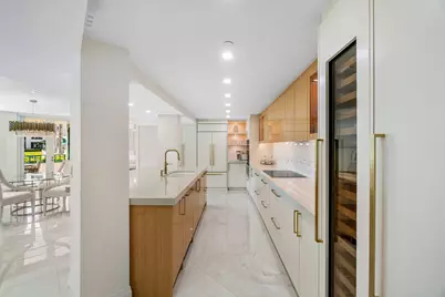 100 SE 5th Avenue #103, Boca Raton, FL 33432 - Photo 13