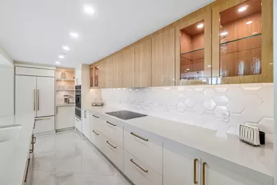 100 SE 5th Avenue #103, Boca Raton, FL 33432 - Photo 11