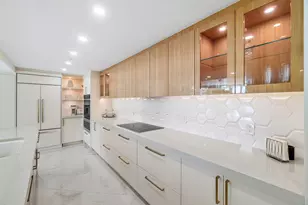 100 SE 5th Ave, Boca Raton, FL 33432 - Photo 11