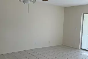 2556 Dudley Dr E, West Palm Beach, FL 33415 - Photo 7