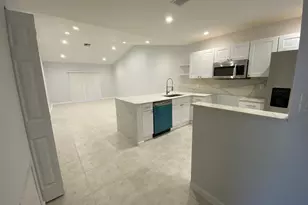 9973 Three Lakes Cir, Boca Raton, FL 33428 - Photo 3