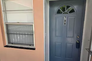 18555 NE 14th Ave, Miami, FL 33179 - Photo 35