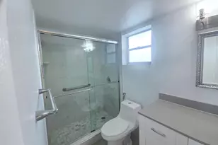 18555 NE 14th Ave, Miami, FL 33179 - Photo 29