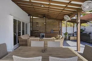 18811 NW 80th Ave, Hialeah, FL 33015 - Photo 9