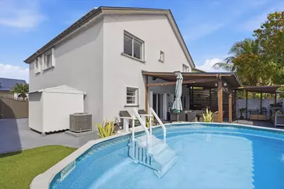 18811 NW 80th Avenue, Hialeah, FL 33015 - Photo 5