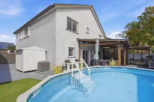 18811 NW 80th Ave, Hialeah, FL 33015 - Photo 5