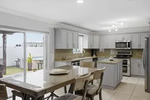 18811 NW 80th Ave, Hialeah, FL 33015 - Photo 25