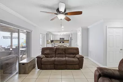 18811 NW 80th Avenue, Hialeah, FL 33015 - Photo 23